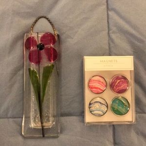 Hanging flower holder and magnet set